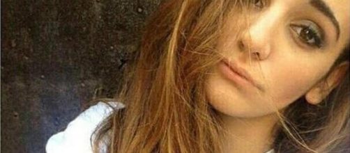 Adele De Vincenzi, morta a 16 anni dopo essersi 'calata' una pasticca di ecstasy: arrestato il fidanzato maggiorenne. Foto: Facebook.