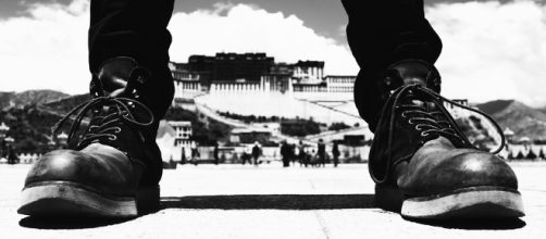 boots before the Dalai Lama's palace in Lhasa.https://pixabay.com/en/the-potala-palace-potala-palace-2459121/