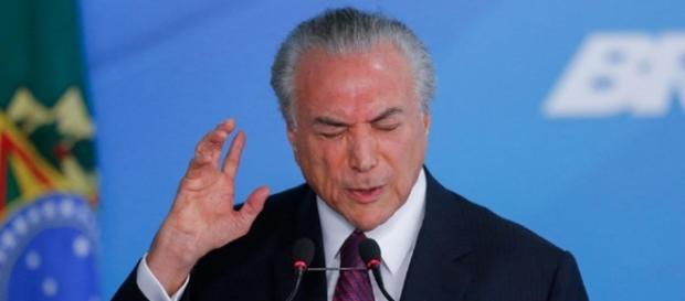 Edição da semana da revista promete agitar o cenário político Edição da semana da revista promete agitar o cenário político