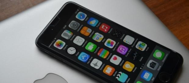 iPhone 8 delayed for release | Photo via Pixabay iPhone 8 delayed for release | Photo via Pixabay