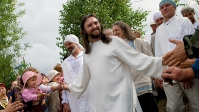 L'ex poliziotto Russo che dice di essere la reincarnazione di Ges&ugrave;.