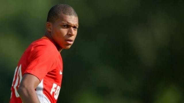 Real Madrid : Mbappé met la pression sur Monaco !