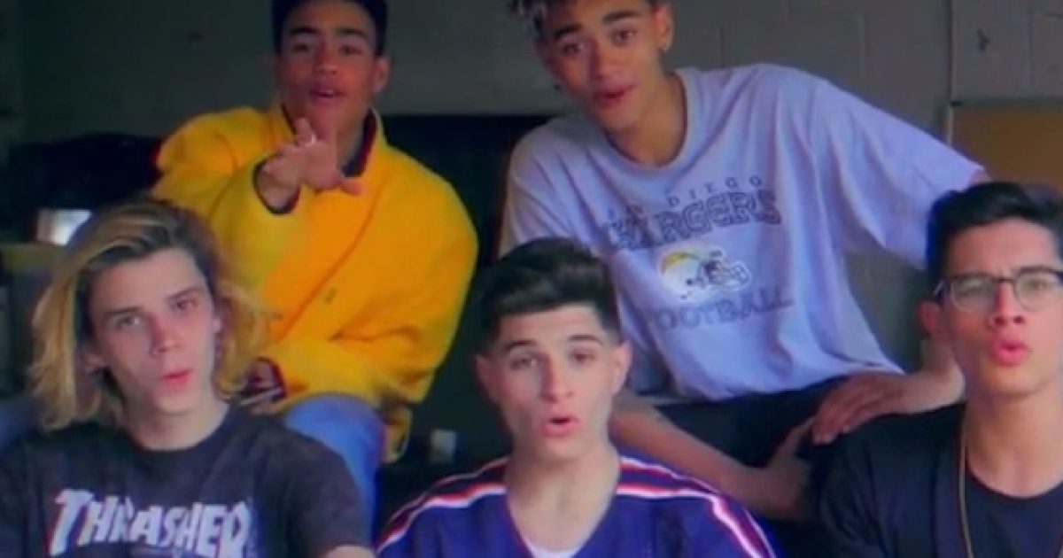 Simon Cowell signs new boy band 'Pretty Much'(02)