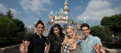 No fued bewteen Dove Cameron and other atcresses - Image - Disney | ABC Television Group 141296_5179 | Flickr