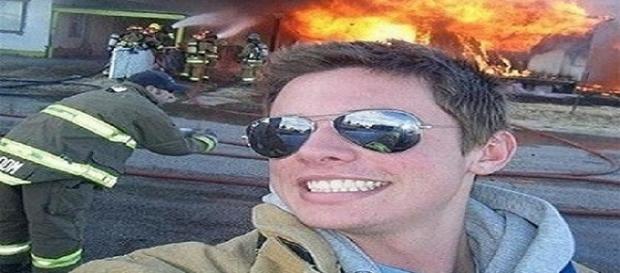 Algumas selfies são extremamente bizarras (Foto: Reprodução) Algumas selfies são extremamente bizarras (Foto: Reprodução)