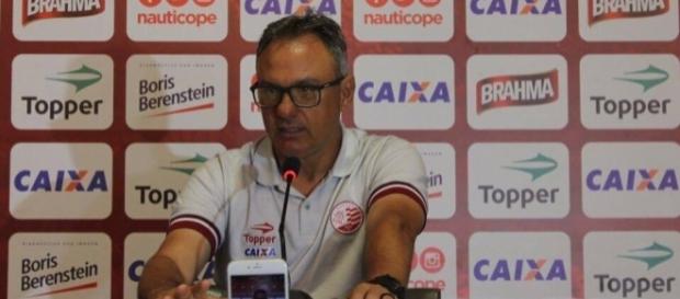 Beto Campos ficou apenas nove jogos na equipe (Foto: Reprodução) Beto Campos ficou apenas nove jogos na equipe (Foto: Reprodução)