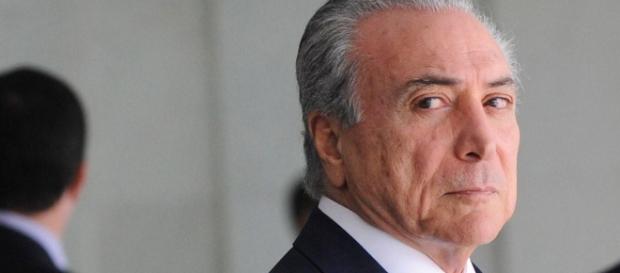 Por trás do ideal liberal "Ordem e Progresso" há um governo cimentado em políticas de austeridade e retrocesso Por trás do ideal liberal "Ordem e Progresso" há um governo cimentado em políticas de austeridade e retrocesso