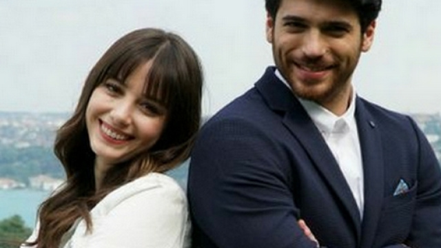 Ozge Gurel protagonista della serie televisiva turca “Dolunay”