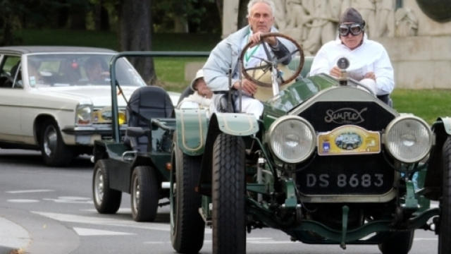 Traverser Paris avec une telle auto...un exploit.