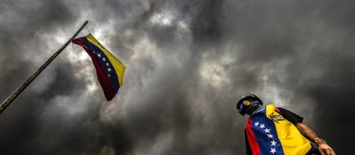 Giovane protestante venezuelano