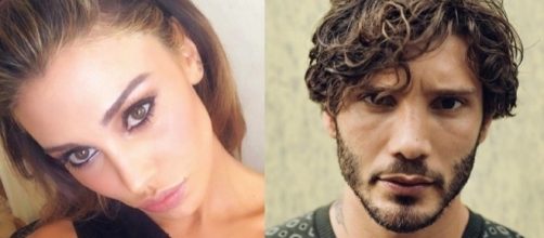 Gossip: Belen e Stefano irriconoscibili in vacanza: ecco perché