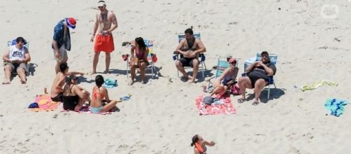 Photo Chris Christie and family on the beach screen capture from YouTube video/Wochit News