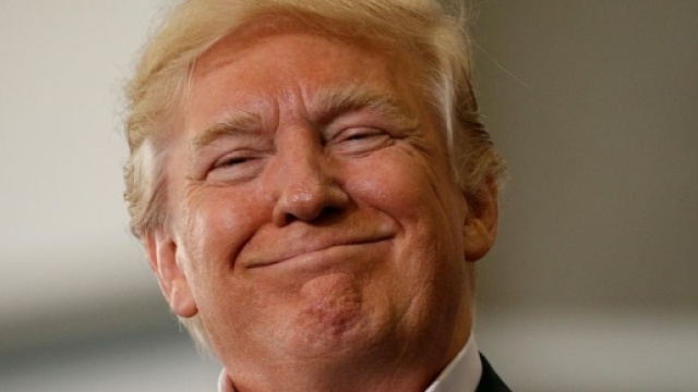 Trump fait des milliards de dollars de cadeaux aux milliardaires ... - liberation.fr