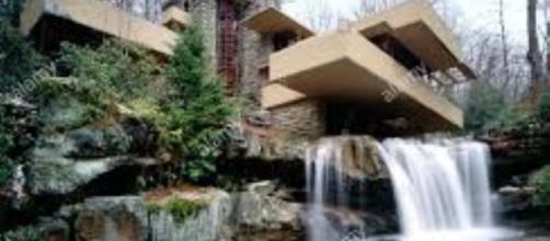 Falling Water by Frank Lloyd Wright FAIR USE alamy.com Creative Commons