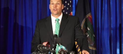 Only 6 states are willing to turn over voter data to Kris Kobach. Photo via KansasCityStarVideo, YouTube.