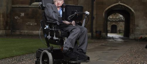 il celebre astrofisico britannico Stephen Hawking