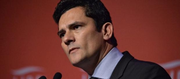 Juiz Sérgio Moro toma importante decisão no âmbito da Operação Lava Jato Juiz Sérgio Moro toma importante decisão no âmbito da Operação Lava Jato