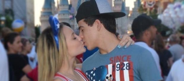 Larissa Manoela e Thomaz Costas juntos Larissa Manoela e Thomaz Costas juntos