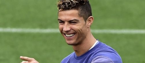 Real Madrid : CR7 touche une fortune pour chaque photo sur Instagram !