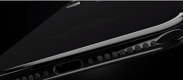 Apple Official iPhone 8 Trailer 2017 (Image credit ConceptsiPhone | Youtube Apple Official iPhone 8 Trailer 2017 (Image credit ConceptsiPhone | Youtube