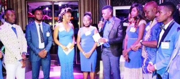 Les membres de L'ONG Go Blue for clean Water Cameroon lors de la soirée (c) Toussaint Abessolo Les membres de L'ONG Go Blue for clean Water Cameroon lors de la soirée (c) Toussaint Abessolo