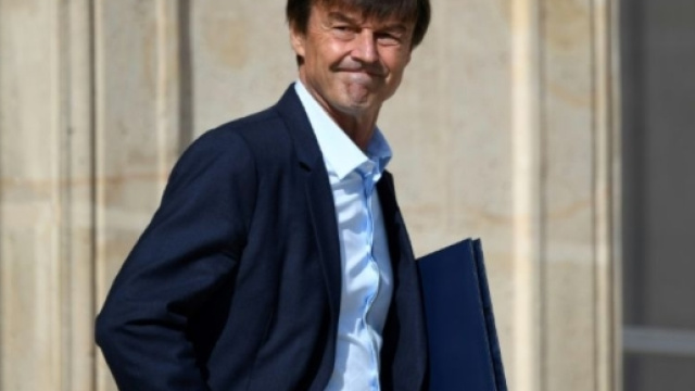 Hulot présente un «plan climat» pour concrétiser son engagement