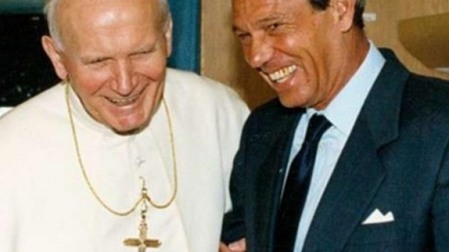 Navarro Valls, portavoce, complice e amico del Papa polacco