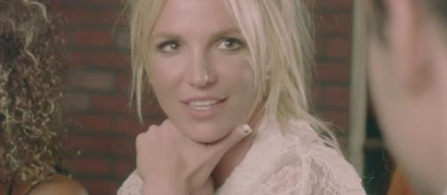 Britney Spears raises $1 million for the new facility of a cancer