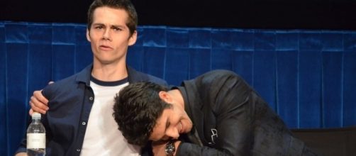 Dylan O'Brien & Tyler Posey at Paley Teen Wolf 2012. - https://commons.wikimedia.org/wiki/File:Teen_Wolf_Cast_2,_2012.jpg