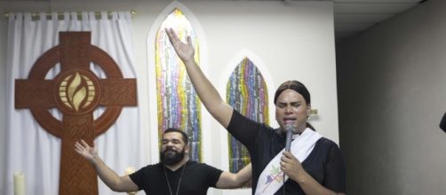 "Pastora" Alexya afirmou que “Deus é travesti” e vídeo se espalhou na web