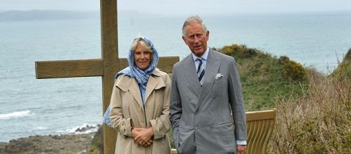 Prince Charles and Lady Camilla / Photo via Aaron McCracken / Harrisons , Wikimedia Commons