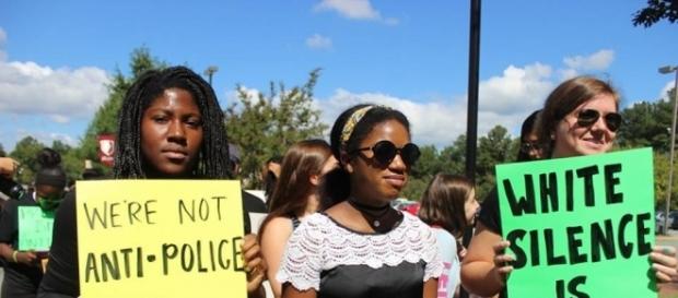 Campuses see flurry of racist incidents and protests against racism - insidehighered.com Campuses see flurry of racist incidents and protests against racism - insidehighered.com
