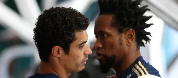 Egídio e Zé Roberto são jogadores da posição Egídio e Zé Roberto são jogadores da posição
