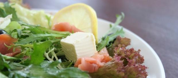 Más de la mitad de los españoles cambian sus hábitos alimenticios en verano Más de la mitad de los españoles cambian sus hábitos alimenticios en verano