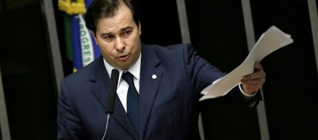 Presidente da Câmara dos Deputados, Rodrigo Maia, rebateu palavras do presidente interino do PSDB, Tasso Jereissati. ( Foto: Reprodução) Presidente da Câmara dos Deputados, Rodrigo Maia, rebateu palavras do presidente interino do PSDB, Tasso Jereissati. ( Foto: Reprodução)