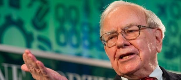 Warren Buffett at Fortune The Most Powerful Women 2013 by Fortune Live Media via Flickr Warren Buffett at Fortune The Most Powerful Women 2013 by Fortune Live Media via Flickr