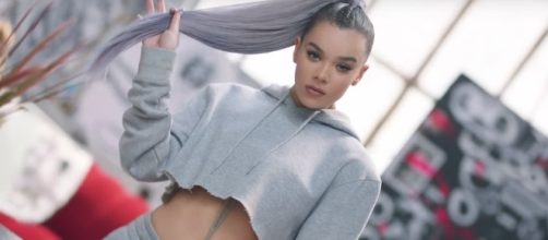 Hailee Steinfeld unveils the music video for Most Girls ... - entertainment-focus.com