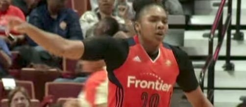 The Connecticut Sun try to extend their winning streak to four as they host the Washington Mystics on Saturday. [Image via WNBA/YouTube]