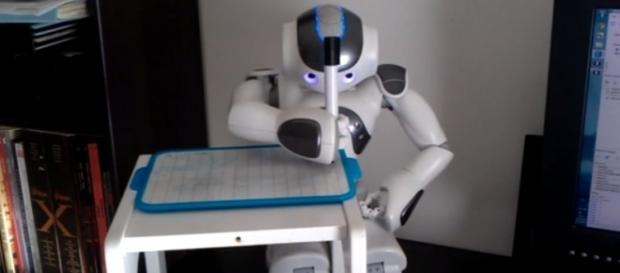 AI writers taking over humans? - YouTube/Franck Calzada AI writers taking over humans? - YouTube/Franck Calzada
