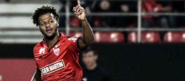 Diony set to join Saint Etienne (Image Credit: pinterest.com) Diony set to join Saint Etienne (Image Credit: pinterest.com)