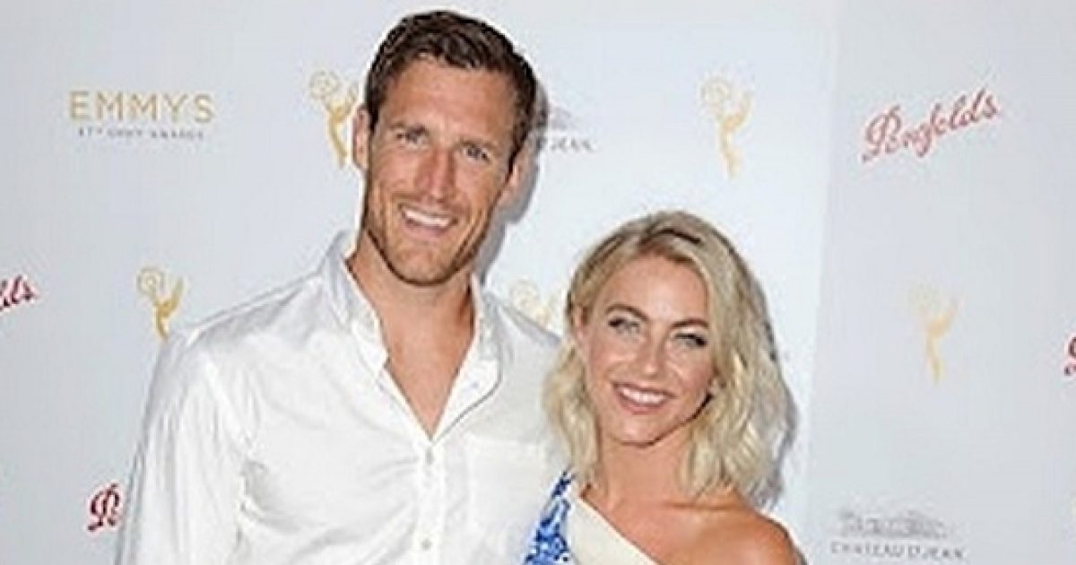 'Dancing with the Stars' judge Julianne Hough marries in an outdoor