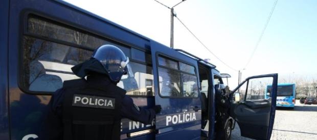 Agentes do Corpo de Intervenção da PSP foram alvo de tentativa de agressão Agentes do Corpo de Intervenção da PSP foram alvo de tentativa de agressão
