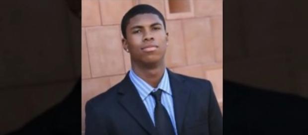 Photo Bakari Henderson screen capture from YouTube / TenTen TV Photo Bakari Henderson screen capture from YouTube / TenTen TV