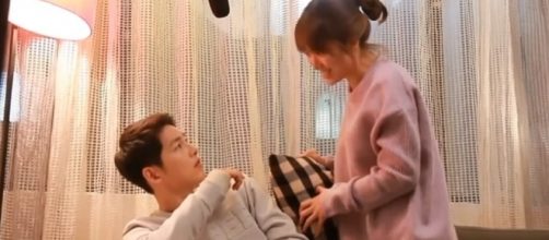 DOTS Part 5 - ROMANCE Song Jong Ki and Song Hye Kyo Sleeping Together / null / YouTube Screenshot