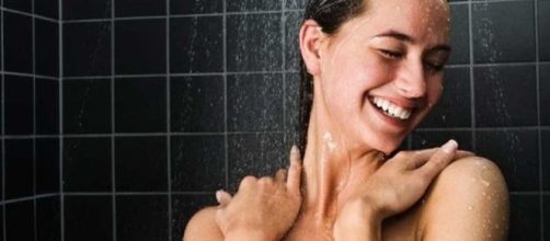 Ecco i 10 consigli che miglioreranno il nostro modo di fare la doccia - leggo.it