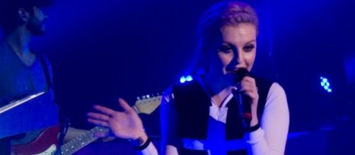 Fan claims Perrie Edwards changed lyrics during concert and threw shade at Gigi Hadid and Zayn Malik - Image by Rach, Flickr