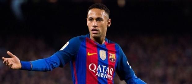 Neymar en un partido con el Barcelona. Neymar en un partido con el Barcelona.