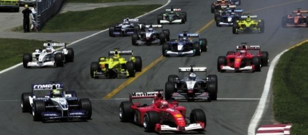 No GP de Montreal de 2001, dos 22 pilotos da F1, cinco eram brasileiros; no último domingo, nosso único representante, Felipe Massa, fugiu à luta No GP de Montreal de 2001, dos 22 pilotos da F1, cinco eram brasileiros; no último domingo, nosso único representante, Felipe Massa, fugiu à luta