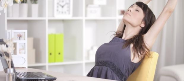 Strengthening & Stretching Exercises You Can Do At Your Desk ... - stepzapp.com Strengthening & Stretching Exercises You Can Do At Your Desk ... - stepzapp.com
