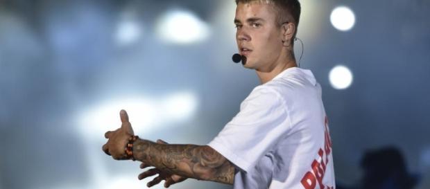WATCH: What Justin Bieber did in Mumbai before his concert ... - hindustantimes.com WATCH: What Justin Bieber did in Mumbai before his concert ... - hindustantimes.com